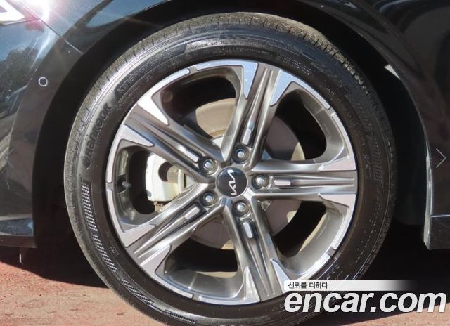 Kia K5 2023 — photo 20