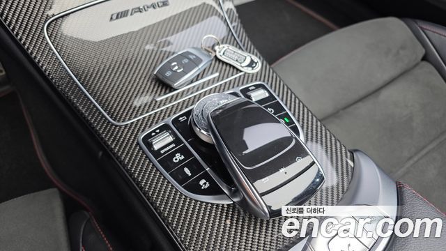 Mercedes-Benz C-Class 2019 — photo 16