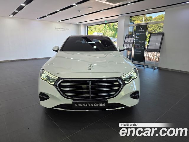 Mercedes-Benz E-Class 2024 — photo 3