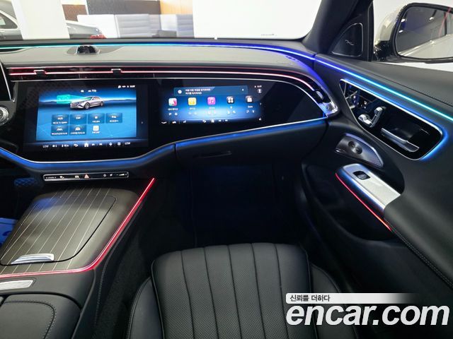 Mercedes-Benz E-Class 2024 — photo 12