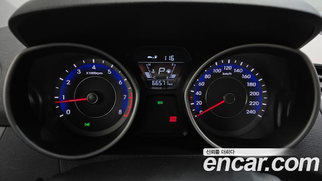 Hyundai AVANTE 2015 — photo 8