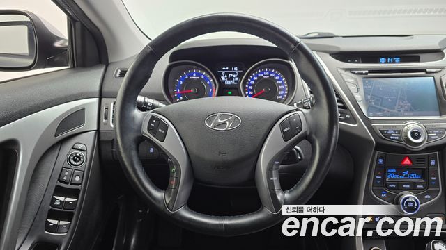 Hyundai AVANTE 2015 — photo 13