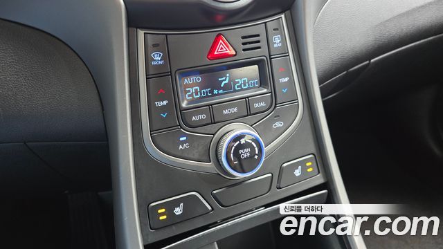 Hyundai AVANTE 2015 — photo 15