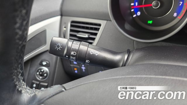 Hyundai AVANTE 2015 — photo 19