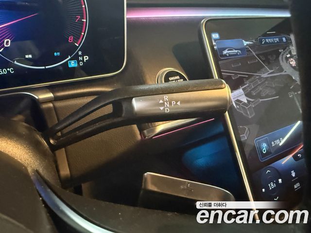 Mercedes-Benz S-Class 2022 — photo 8