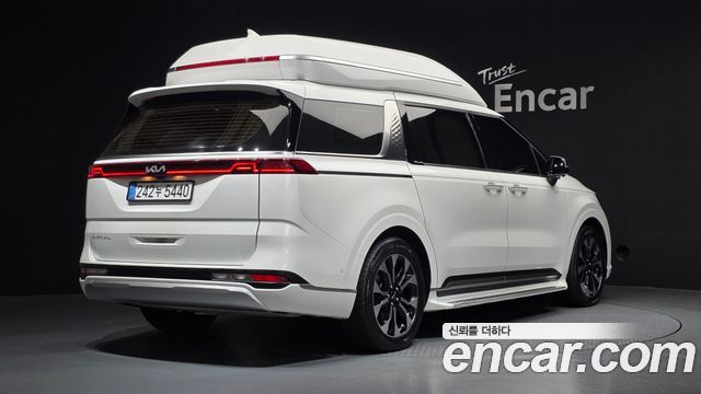 Kia Canival 2022 — photo 2