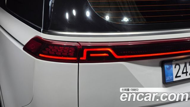 Kia Canival 2022 — photo 9