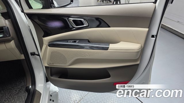 Kia Canival 2022 — photo 14