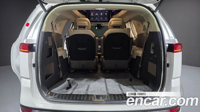 Kia Canival 2022 — photo 28