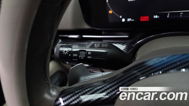 Kia Canival 2022 — photo 40