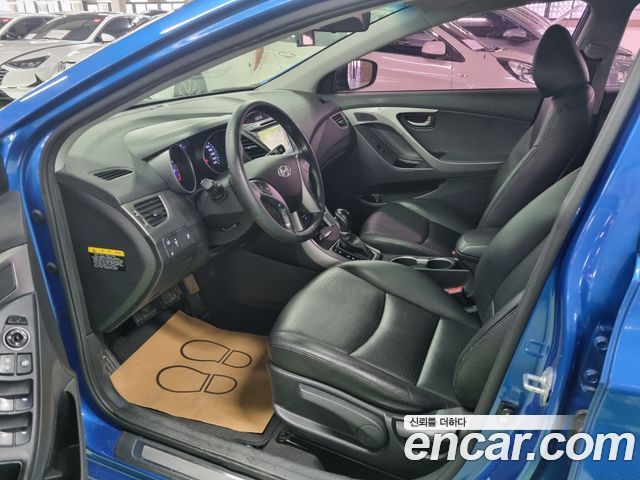Hyundai AVANTE 2016 — photo 7