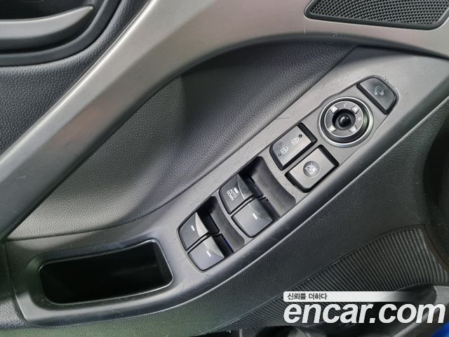 Hyundai AVANTE 2016 — photo 13