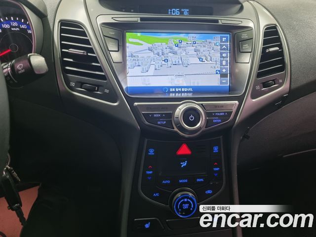 Hyundai AVANTE 2016 — photo 14
