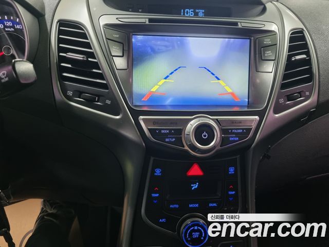 Hyundai AVANTE 2016 — photo 15