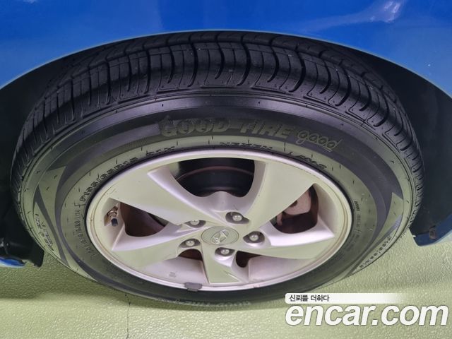 Hyundai AVANTE 2016 — photo 18