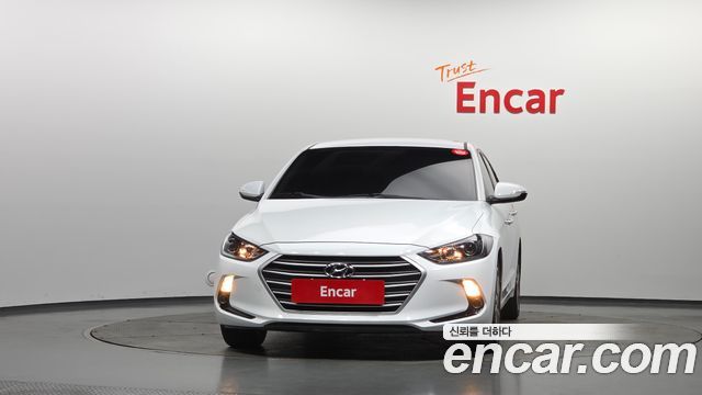 Hyundai AVANTE 2018 — photo 3