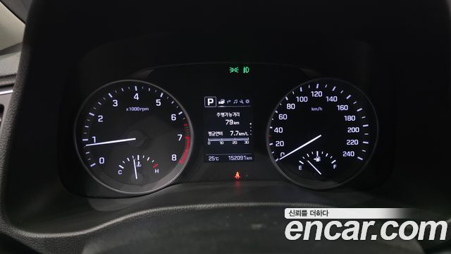 Hyundai AVANTE 2018 — photo 11