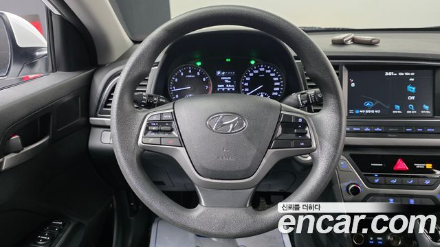 Hyundai AVANTE 2018 — photo 20