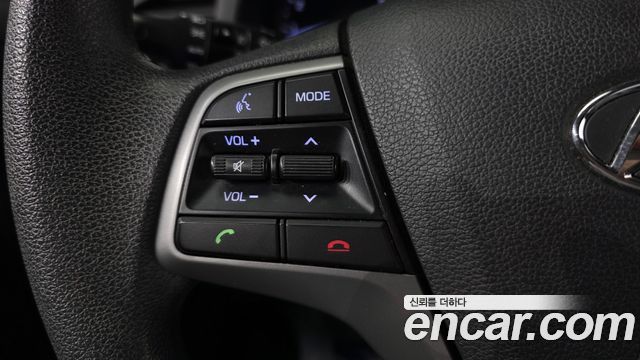 Hyundai AVANTE 2018 — photo 22