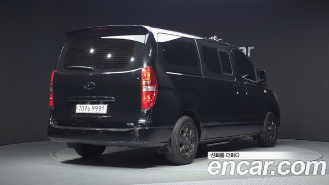 Hyundai Starex 2014 — photo 2