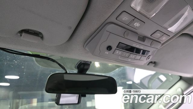 Hyundai Starex 2014 — photo 19