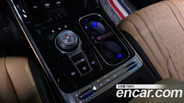 Kia Canival 2022 — photo 12