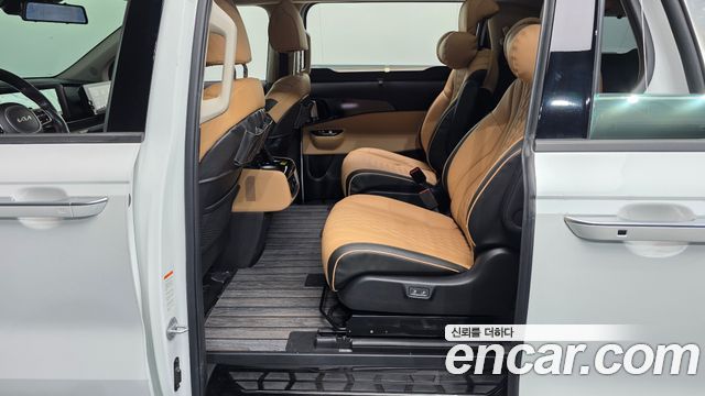 Kia Canival 2022 — photo 17