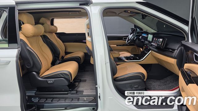 Kia Canival 2022 — photo 16