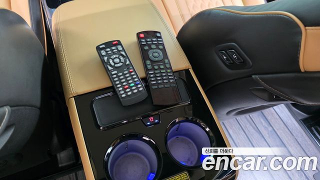 Kia Canival 2022 — photo 31