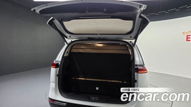 Kia Canival 2022 — photo 40
