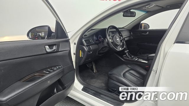 Kia K5 2016 — photo 10