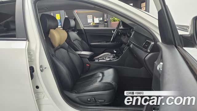 Kia K5 2016 — photo 11