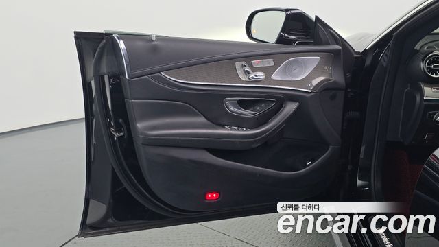 Mercedes-Benz CLS-Class 2020 — photo 14