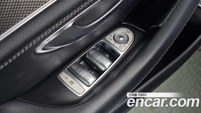 Mercedes-Benz CLS-Class 2020 — photo 29