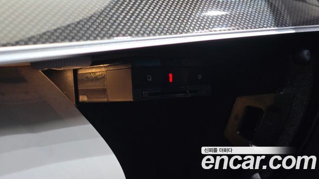 Mercedes-Benz CLS-Class 2020 — photo 31