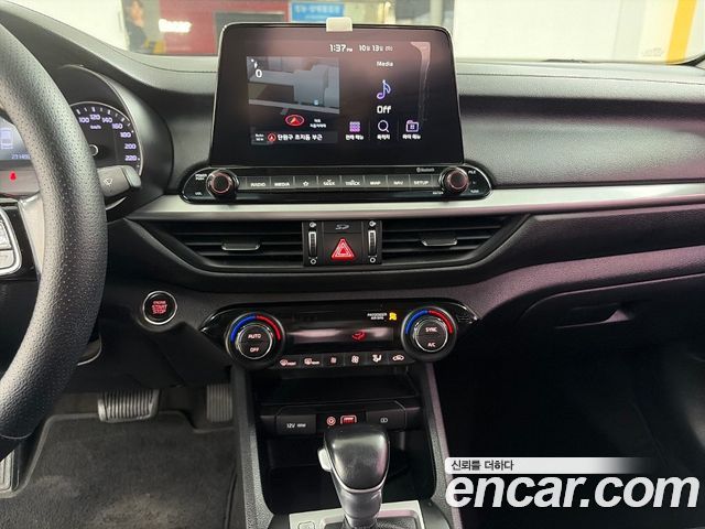 Kia K3 2019 — photo 10
