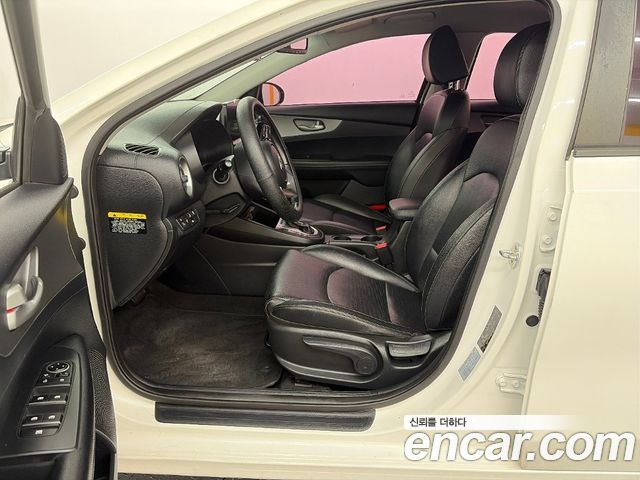 Kia K3 2019 — photo 11