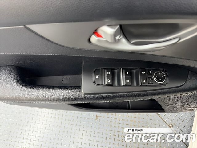 Kia K3 2019 — photo 16