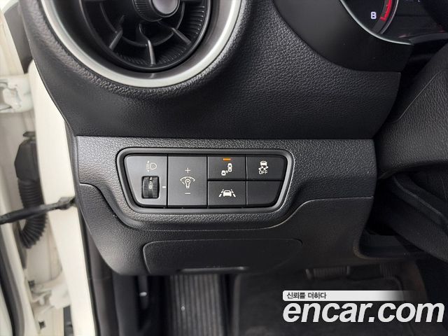 Kia K3 2019 — photo 17