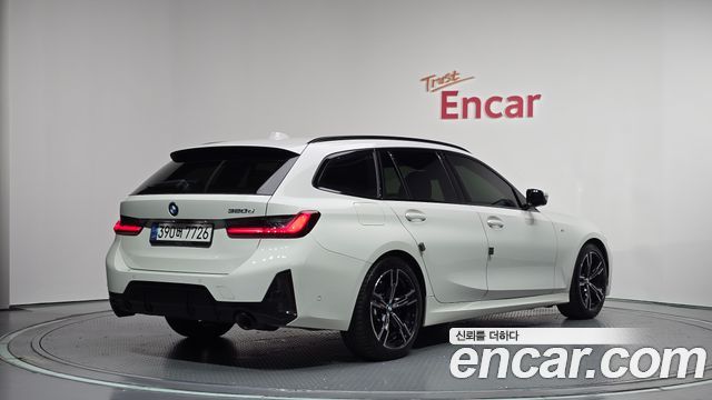 BMW 3-Series 2025 — photo 2