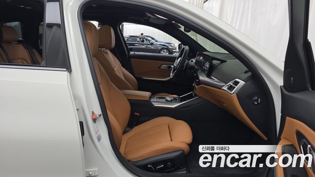 BMW 3-Series 2025 — photo 11