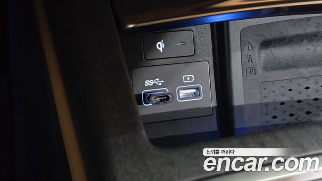 Genesis G80 2022 — photo 13