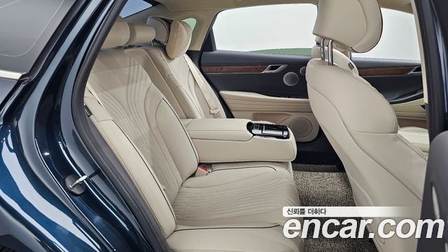 Genesis G80 2022 — photo 18