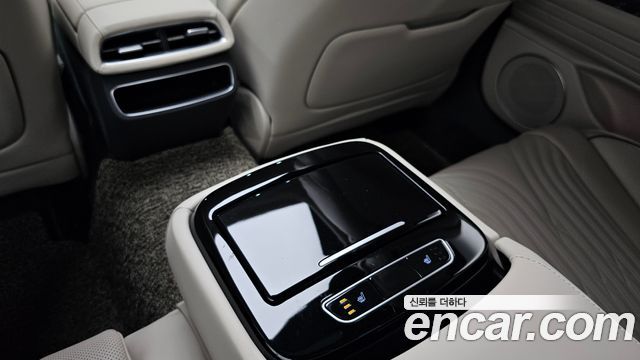 Genesis G80 2022 — photo 23