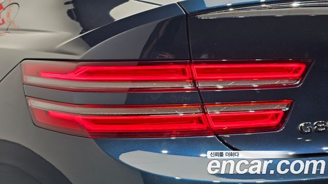 Genesis G80 2022 — photo 9