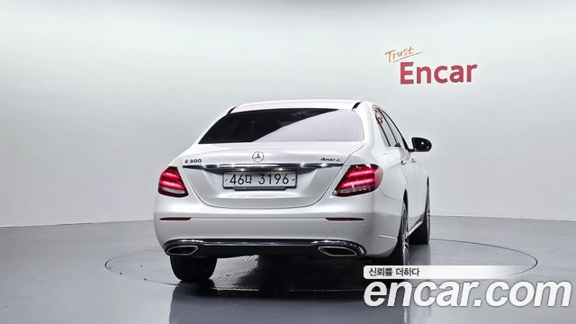 Mercedes-Benz E-Class 2018 — photo 4