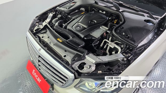 Mercedes-Benz E-Class 2018 — photo 6