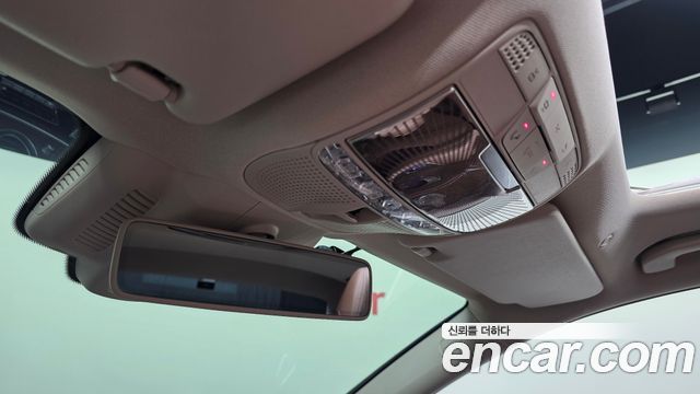 Mercedes-Benz E-Class 2018 — photo 30