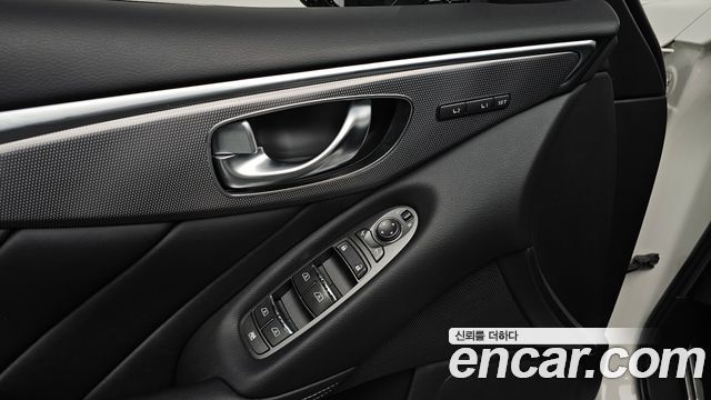 Infiniti Q50 2016 — photo 29