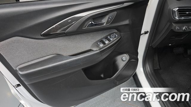 Chevrolet Korea Trailblazer 2023 — photo 14